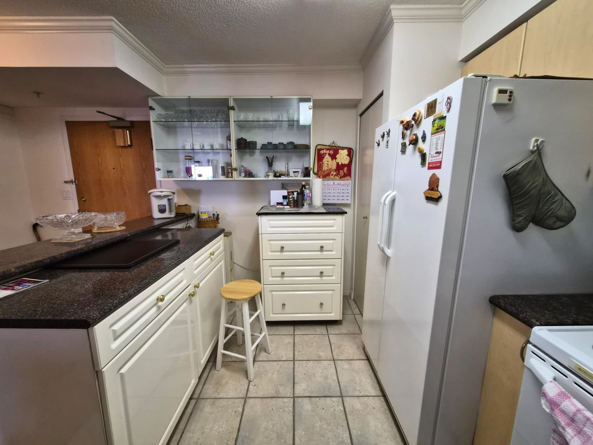 Laundry Room Photo of 1506 6611 Cooney Road, Richmond, BC