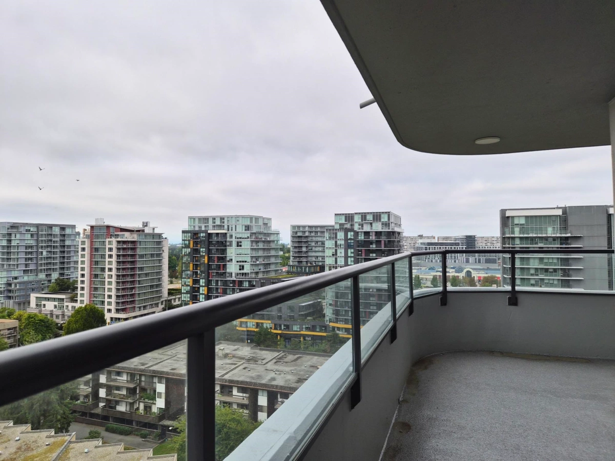 Staircase Photo of 1506 6611 Cooney Road, Richmond, BC