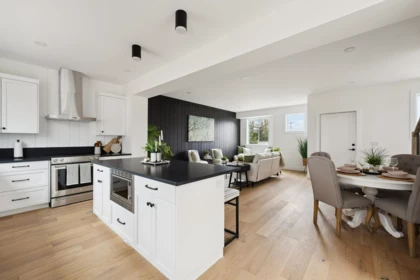 Kitchen Island Photo of 2465 Beck Road, Abbotsford, BC