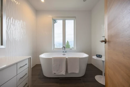 Community Amenities Photo (Clubhouse) of 5111 Harbour View Road, Burnaby, BC