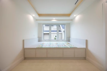 Entry Foyer Photo of 5111 Harbour View Road, Burnaby, BC