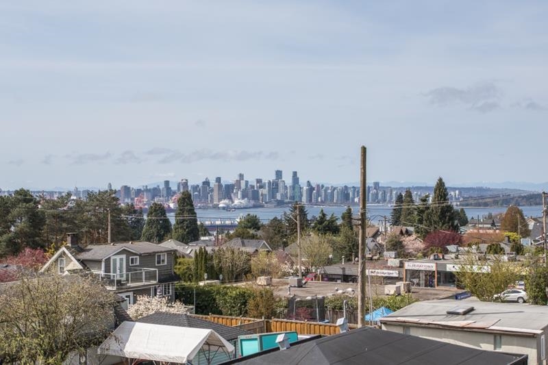 Dining Area Photo of 635 E Keith Road, North Vancouver, BC