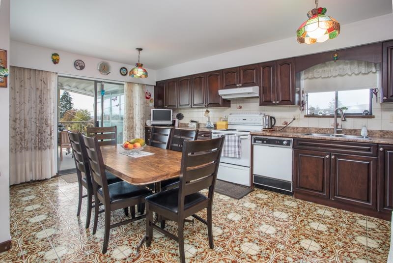 Kitchen Island Photo of 635 E Keith Road, North Vancouver, BC