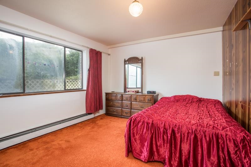 Mudroom Photo of 635 E Keith Road, North Vancouver, BC