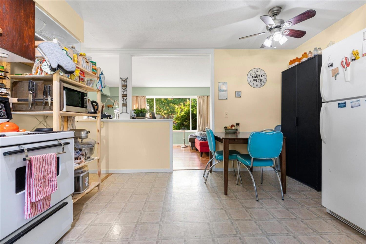 Bedroom 2 Photo of 9395 Carleton Street, Chilliwack, BC