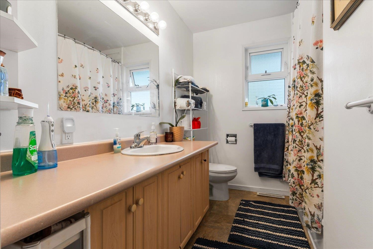 Bedroom 4 Photo of 9395 Carleton Street, Chilliwack, BC