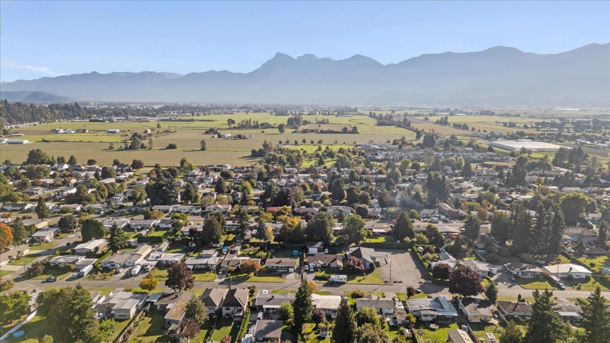 Outdoor Patio Photo of 9395 Carleton Street, Chilliwack, BC