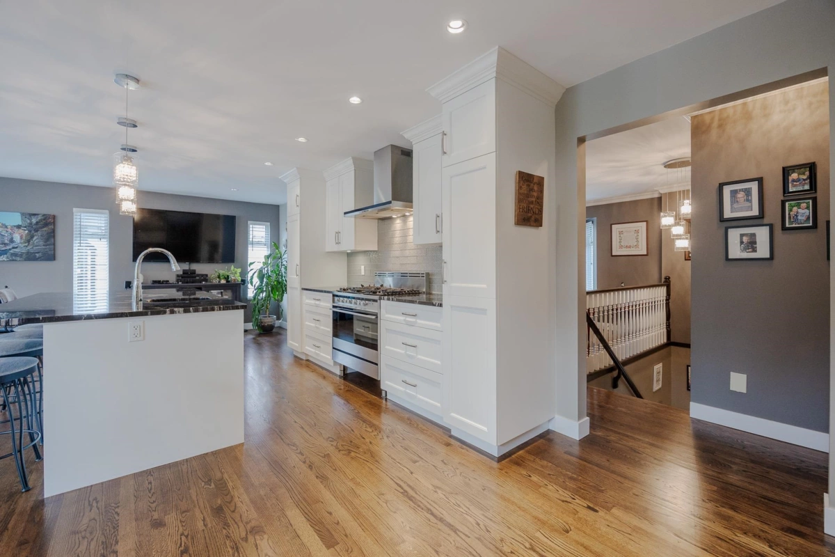 Guest Bathroom Photo of 13078 61a Avenue, Surrey, BC