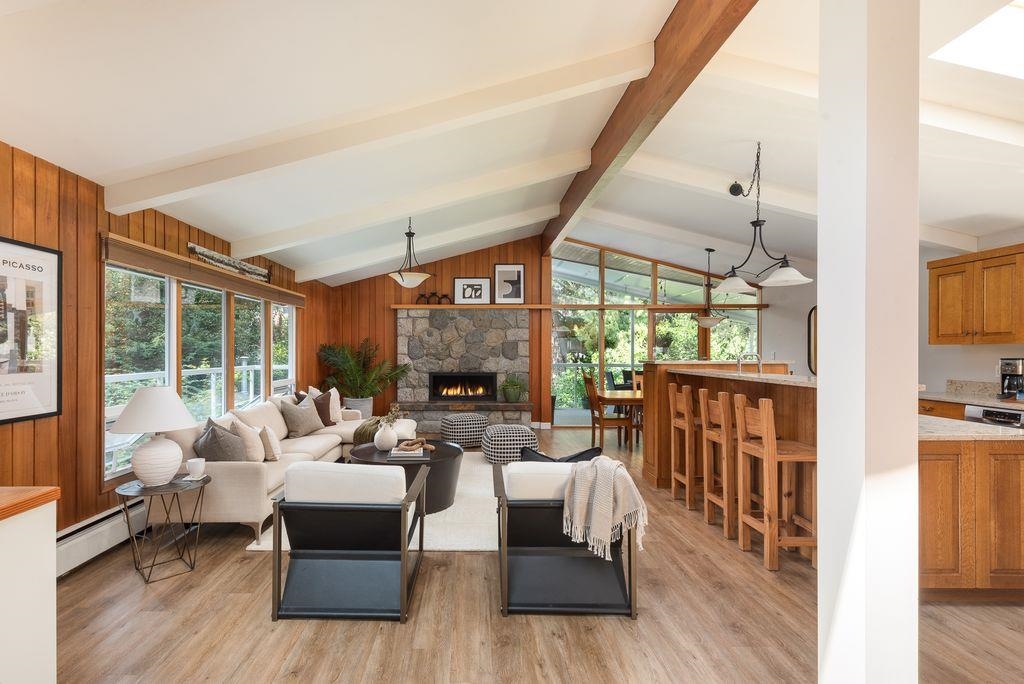 Dining Area Photo of 1613 Lincoln Avenue, Port Coquitlam, BC
