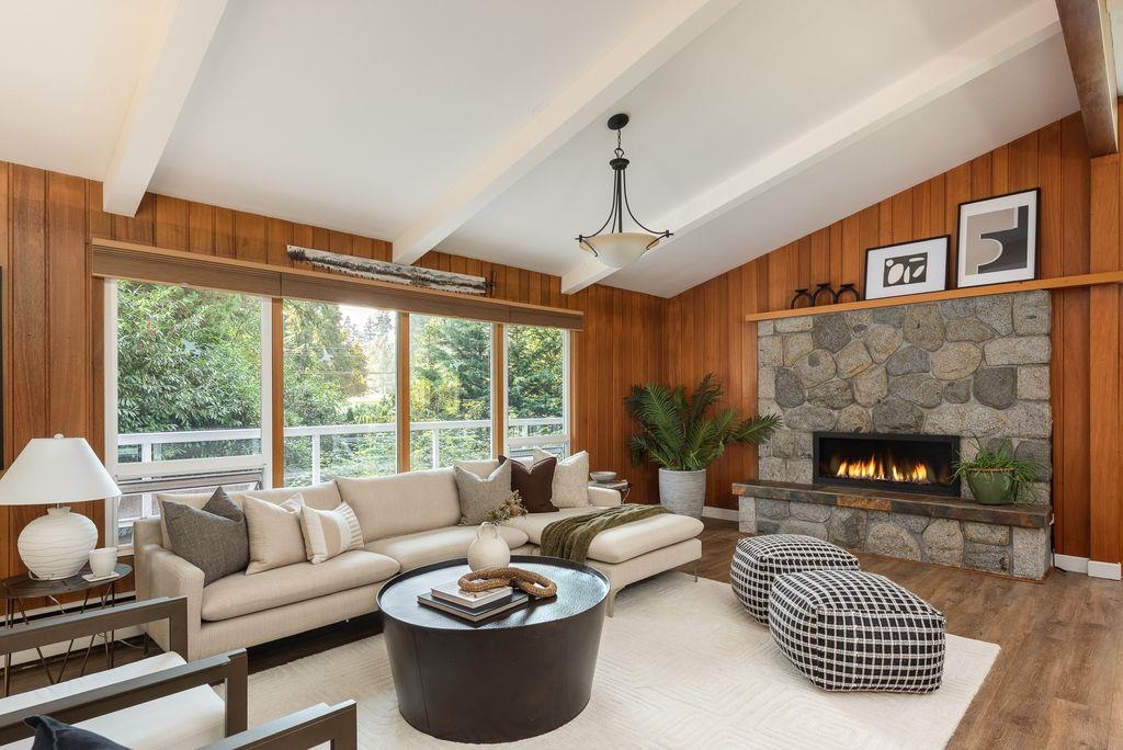 Family Room Photo of 1613 Lincoln Avenue, Port Coquitlam, BC