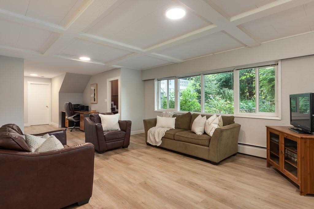 Front Yard Photo of 1613 Lincoln Avenue, Port Coquitlam, BC