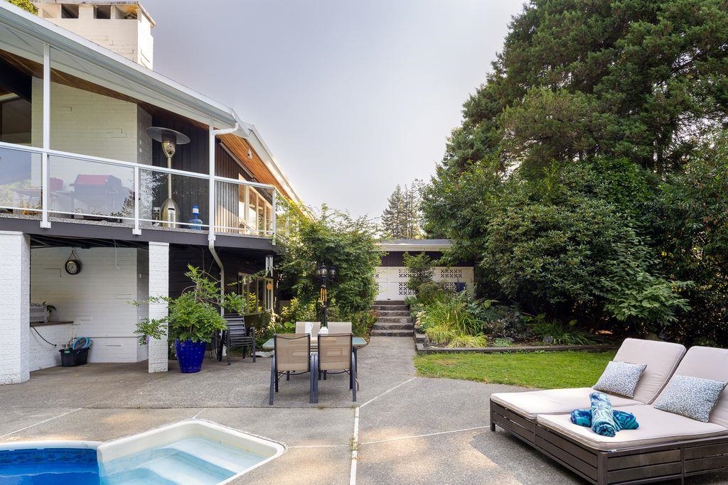Hot Tub / Spa Photo of 1613 Lincoln Avenue, Port Coquitlam, BC