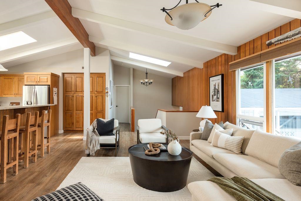 Kitchen Photo of 1613 Lincoln Avenue, Port Coquitlam, BC