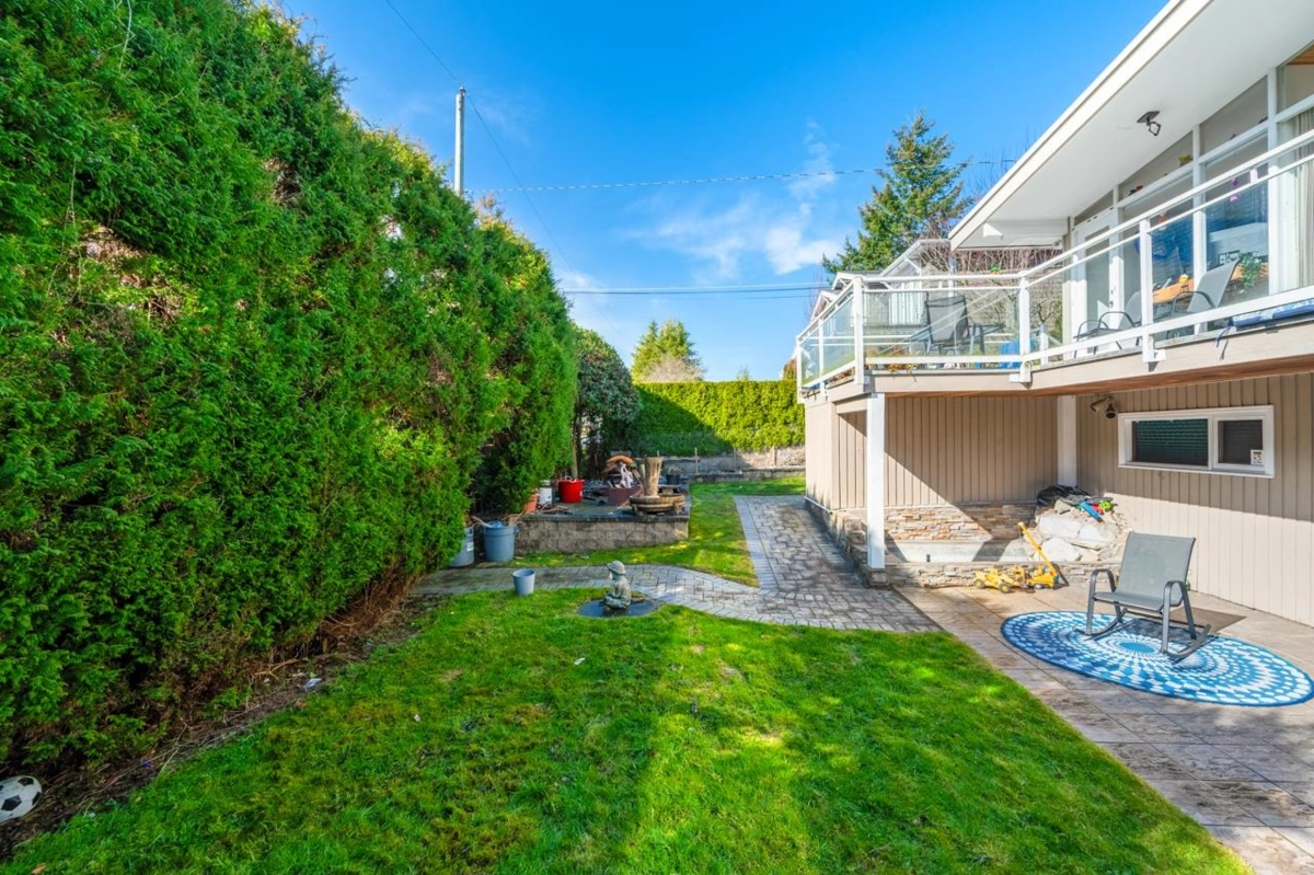 Bedroom 2 Photo of 1501 High Street, White Rock, BC