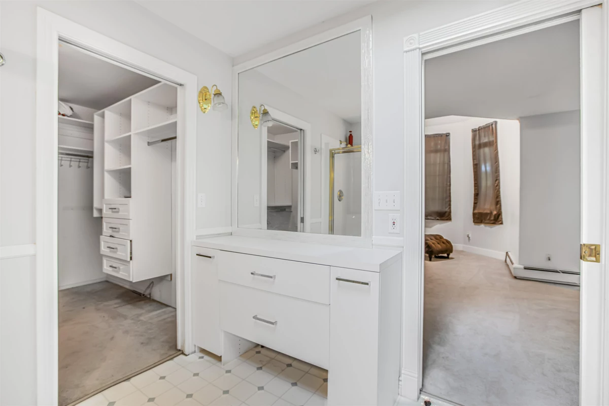 Basement Recreation Room Photo of 13596 60 Avenue, Surrey, BC