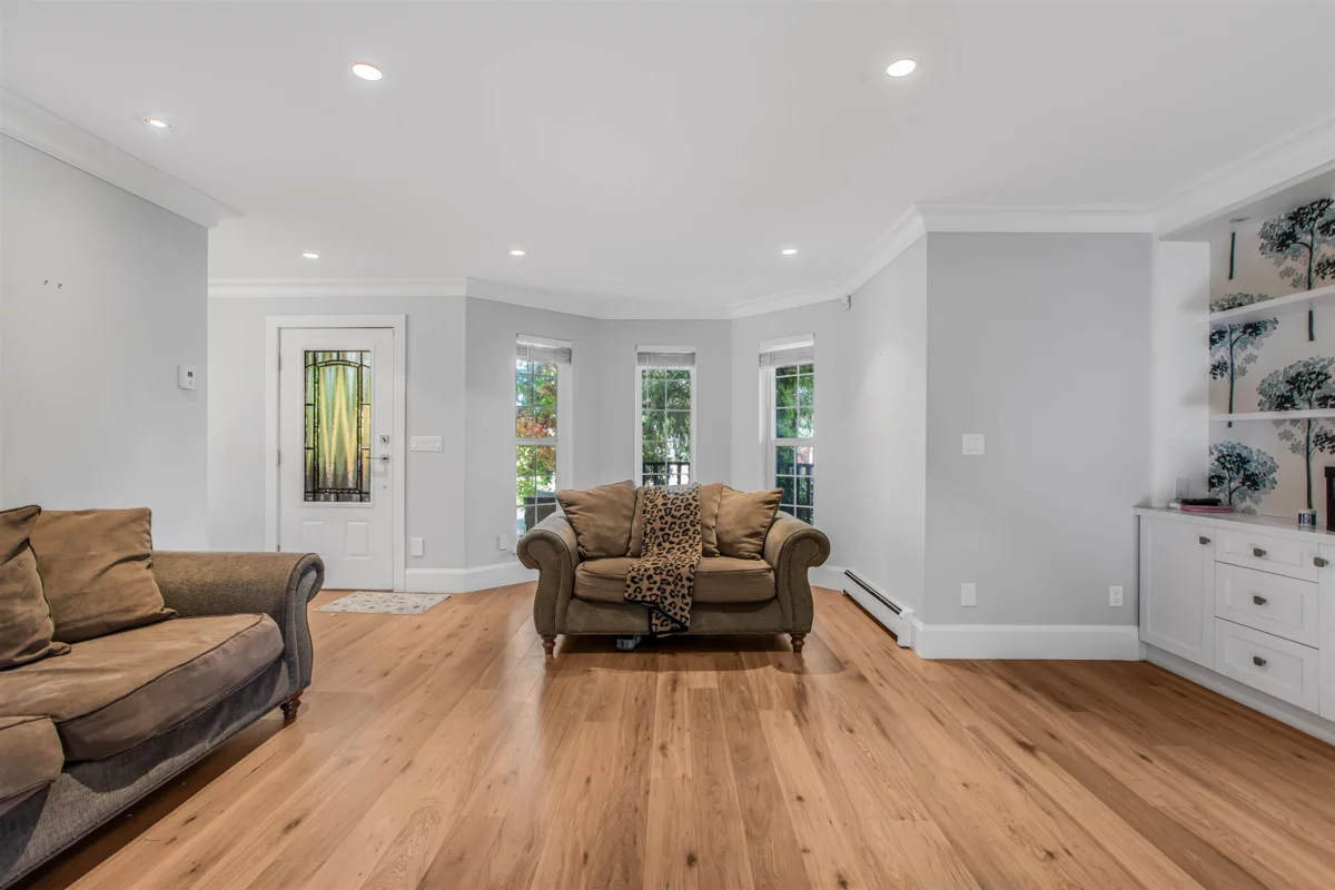 Breakfast Nook Photo of 13596 60 Avenue, Surrey, BC