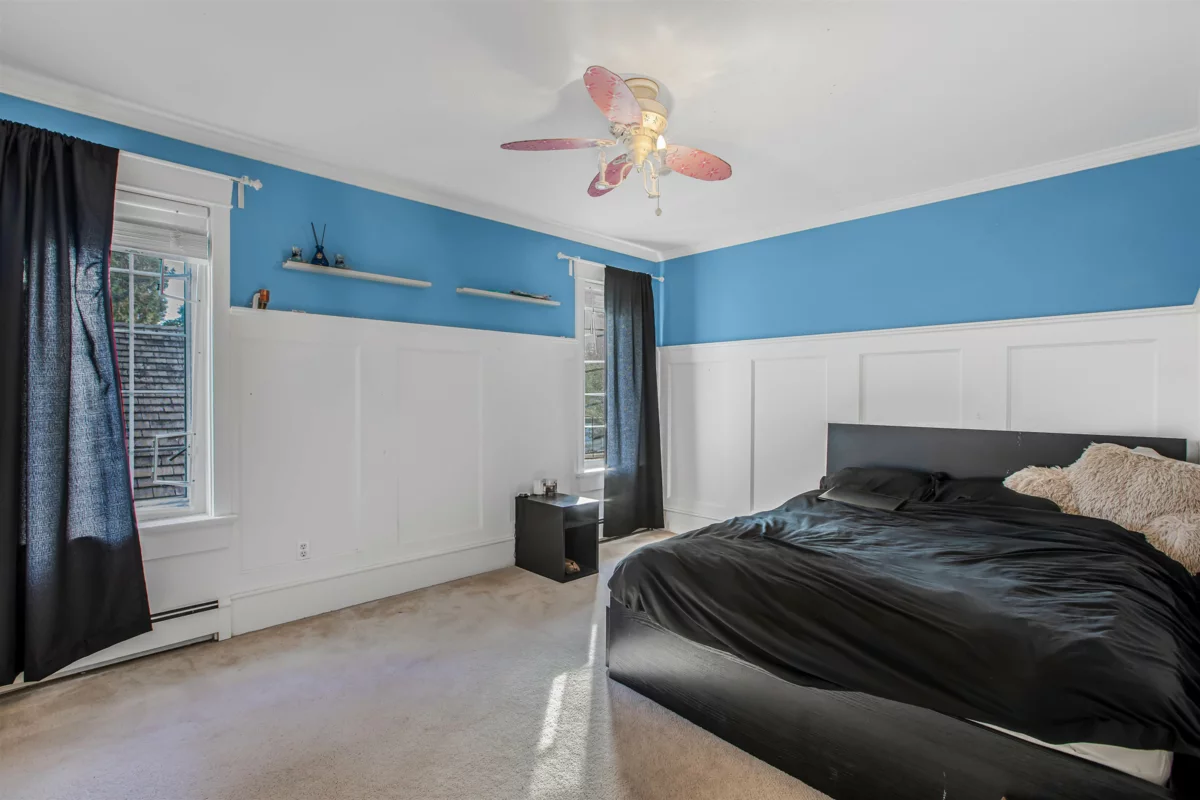 Entry Foyer Photo of 13596 60 Avenue, Surrey, BC