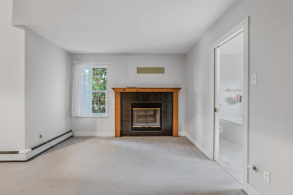 Guest Bathroom Photo of 13596 60 Avenue, Surrey, BC