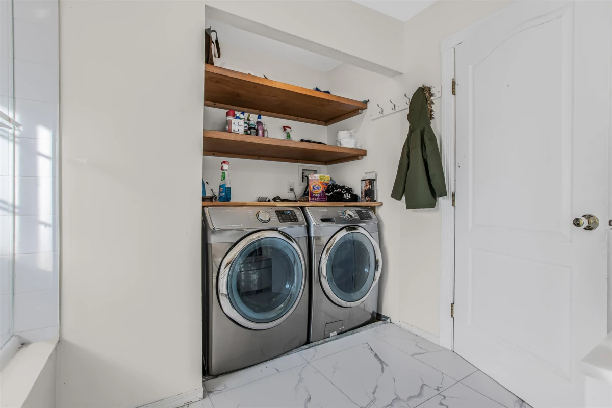 Mudroom Photo of 13596 60 Avenue, Surrey, BC