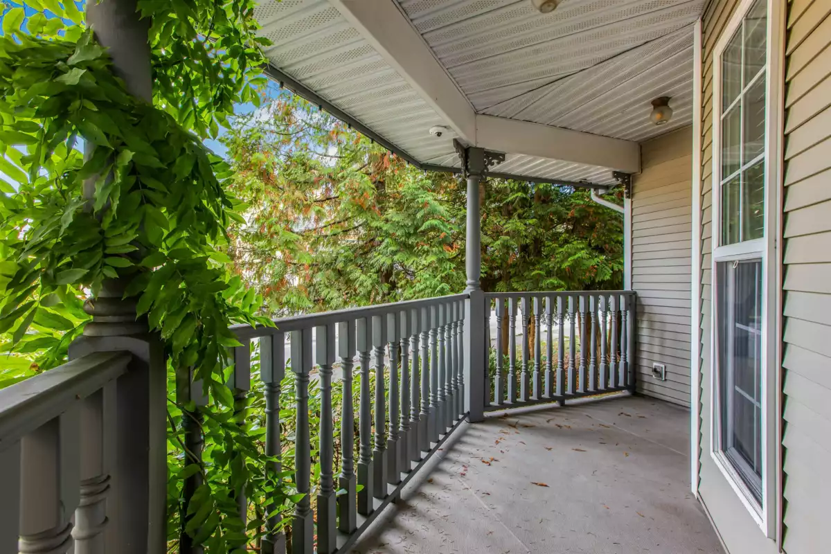 Swimming Pool Photo of 13596 60 Avenue, Surrey, BC