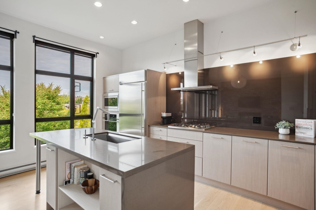 Breakfast Nook Photo of 302 220 Salter Street, New Westminster, BC