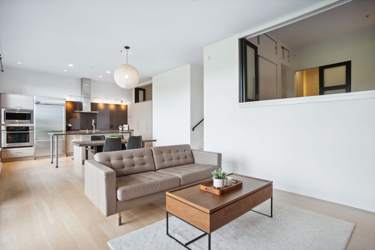 Dining Area Photo of 302 220 Salter Street, New Westminster, BC