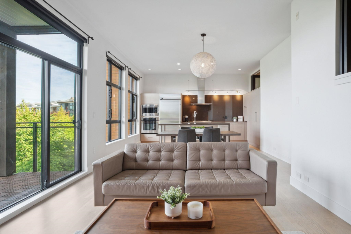 Family Room Photo of 302 220 Salter Street, New Westminster, BC