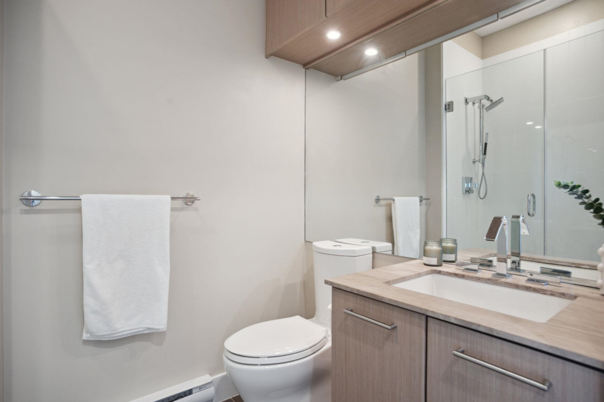 Powder Room Photo of 302 220 Salter Street, New Westminster, BC