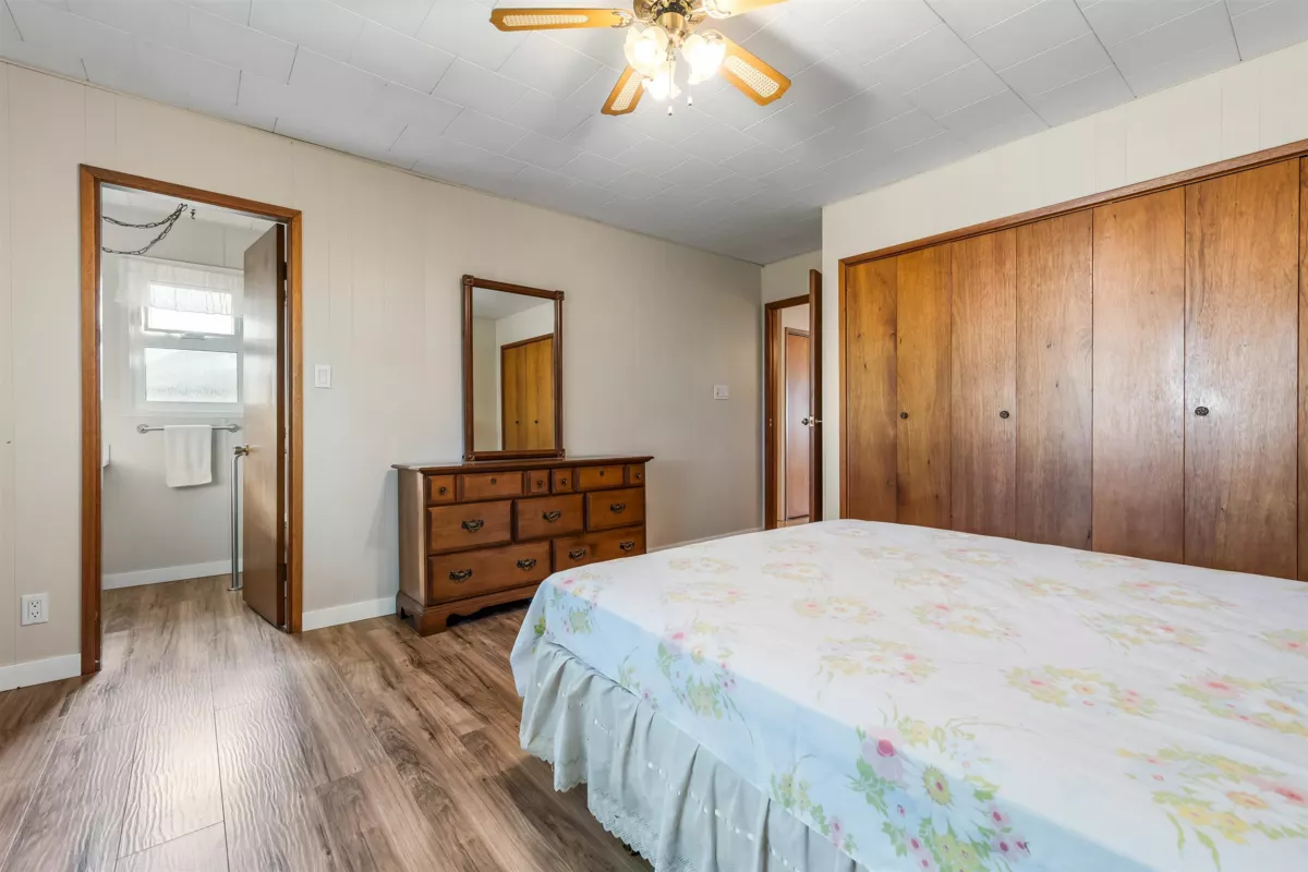 Guest Bathroom Photo of 9170 Holly Street, Chilliwack, BC