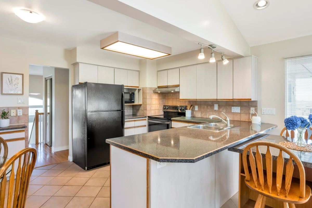 Breakfast Nook Photo of 10601 Hermosa Drive, Delta, BC