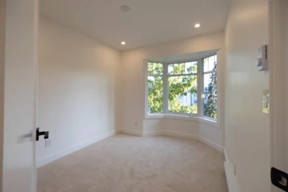 Basement Recreation Room Photo of 5 19551 66 Avenue, Surrey, BC