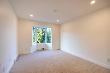 Mudroom Photo of 5 19551 66 Avenue, Surrey, BC