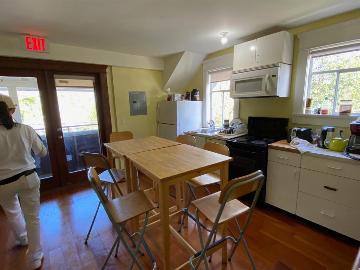 Kitchen Photo of 387 W 13th Avenue, Vancouver, BC