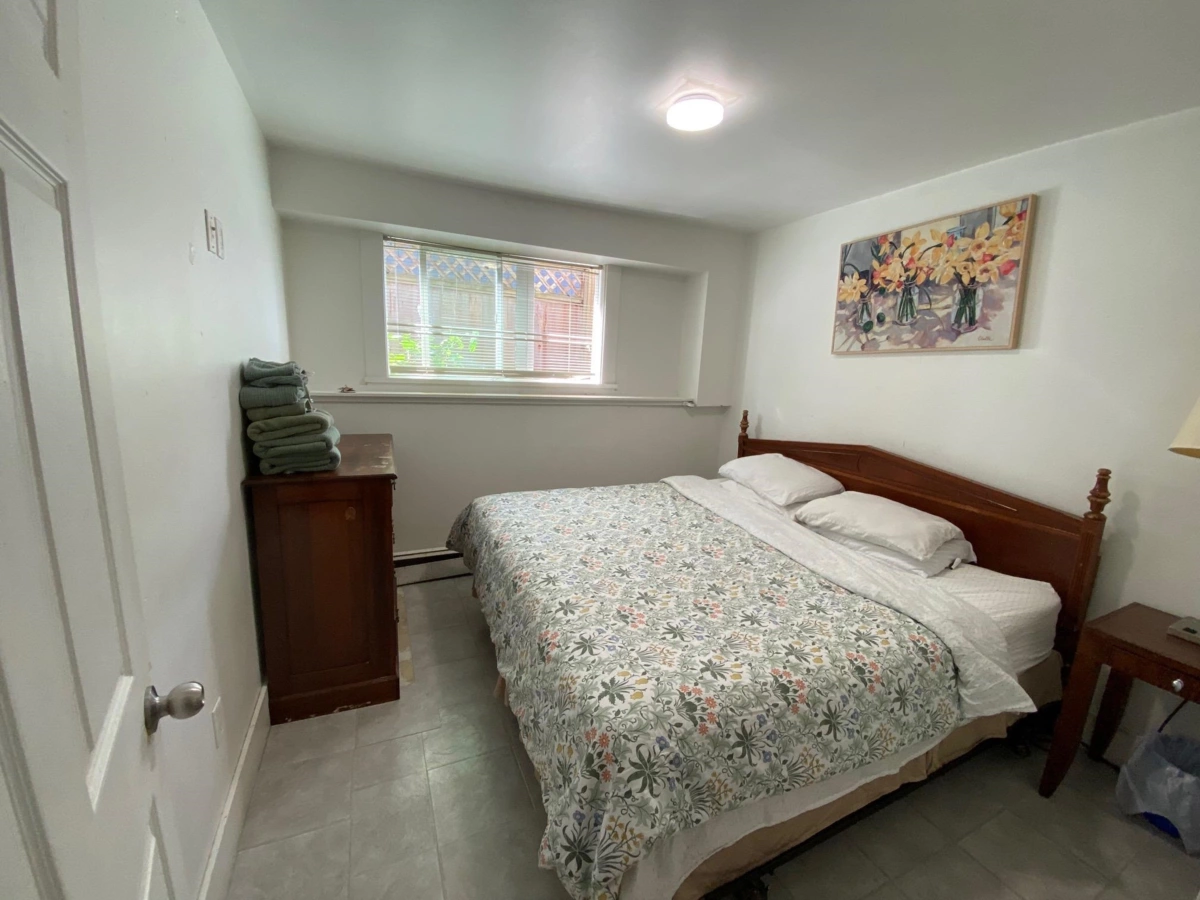 Primary Bathroom Photo of 387 W 13th Avenue, Vancouver, BC