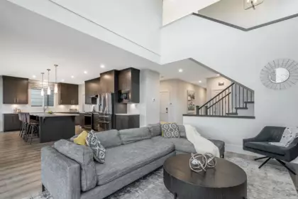 40 4295 Old Clayburn Road, Abbotsford, BC, Abbotsford East — 6 bed single family residence for sale