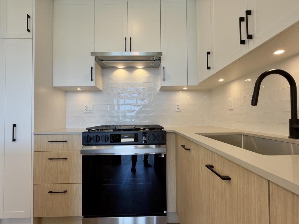 Pantry Photo of 314 27218 Aldergrove Town Centre Drive, Langley, BC