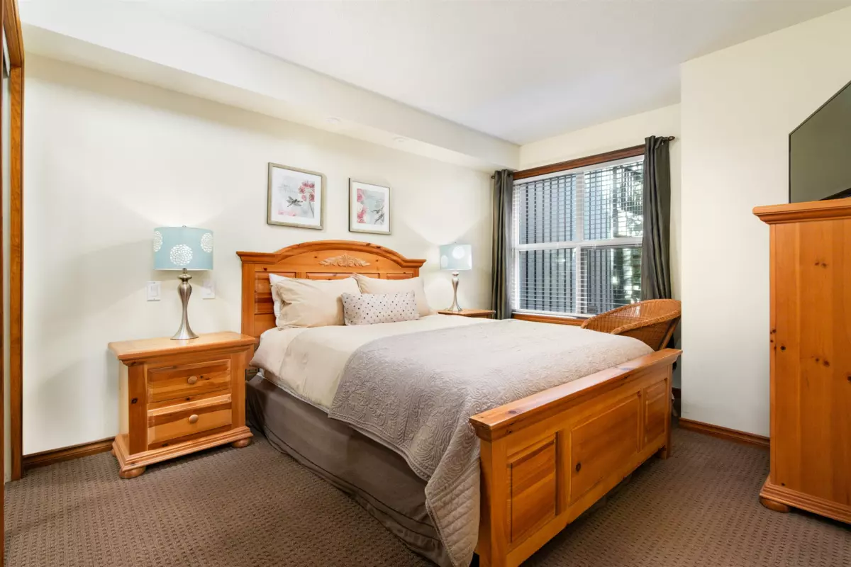 Breakfast Nook Photo of 13 4890 Painted Cliff Road, Whistler, BC