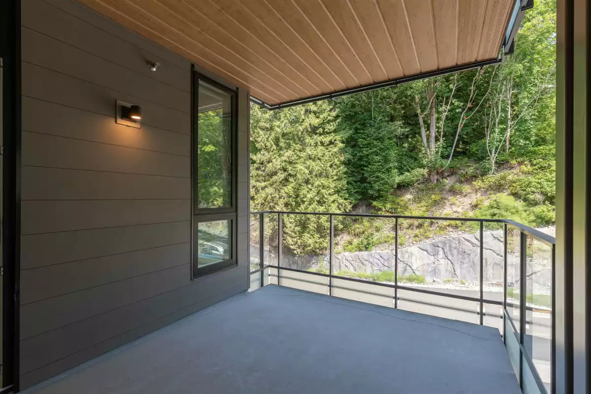 Entry Foyer Photo of 312 1506 Scott Crescent, Squamish, BC