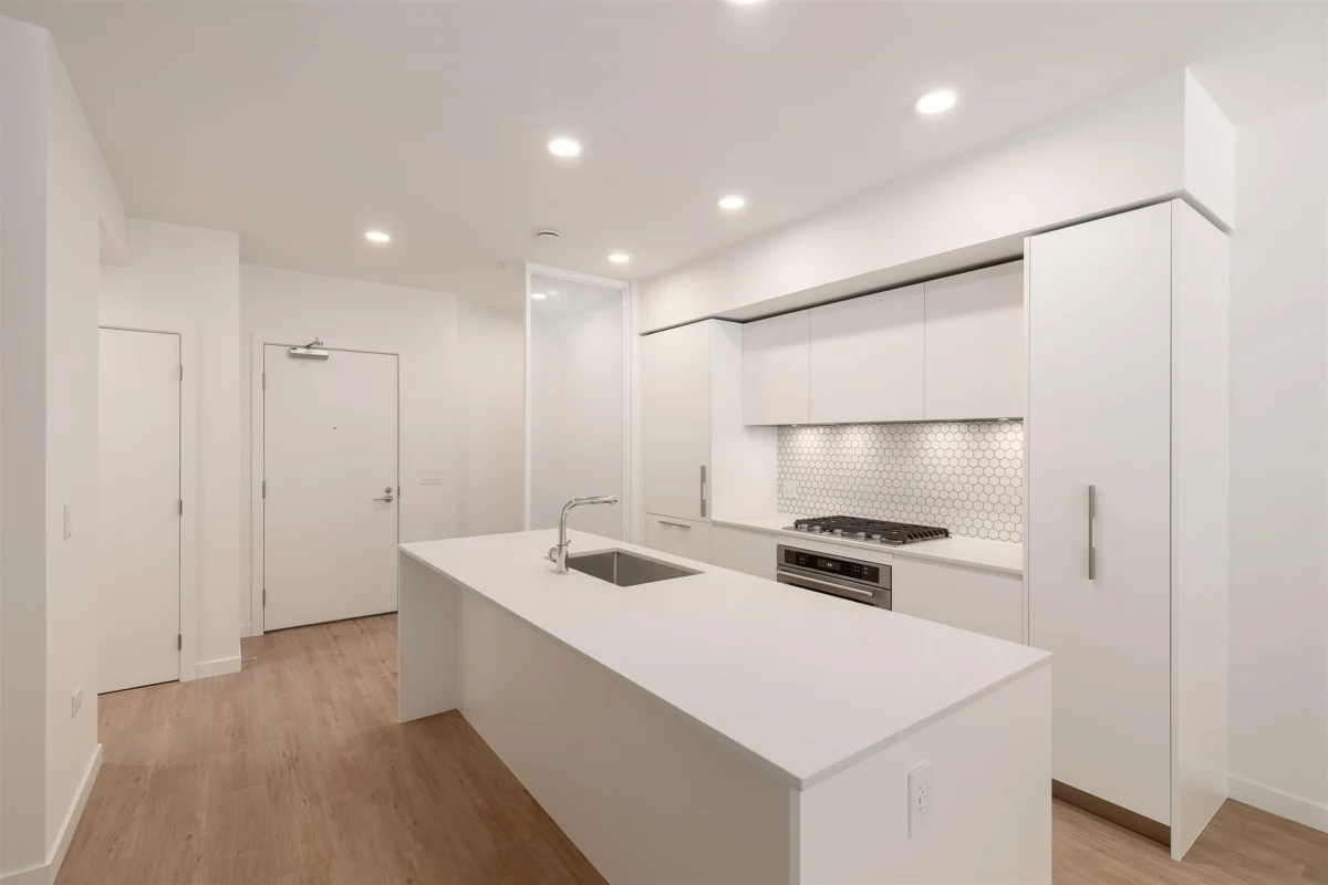 Kitchen Island Photo of 312 1506 Scott Crescent, Squamish, BC