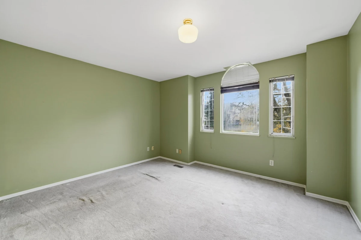 Hallway Photo of 2915 Charles Street, Vancouver, BC