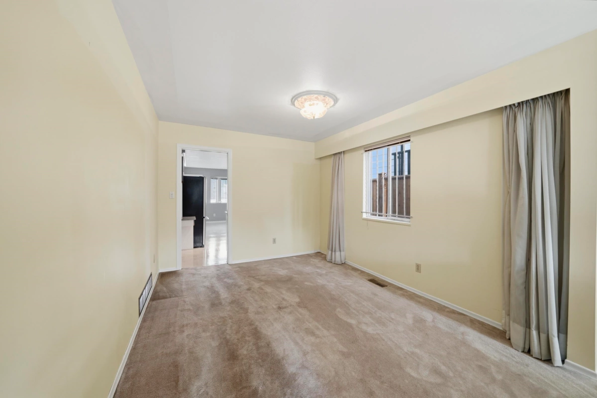 Kitchen Photo of 2915 Charles Street, Vancouver, BC