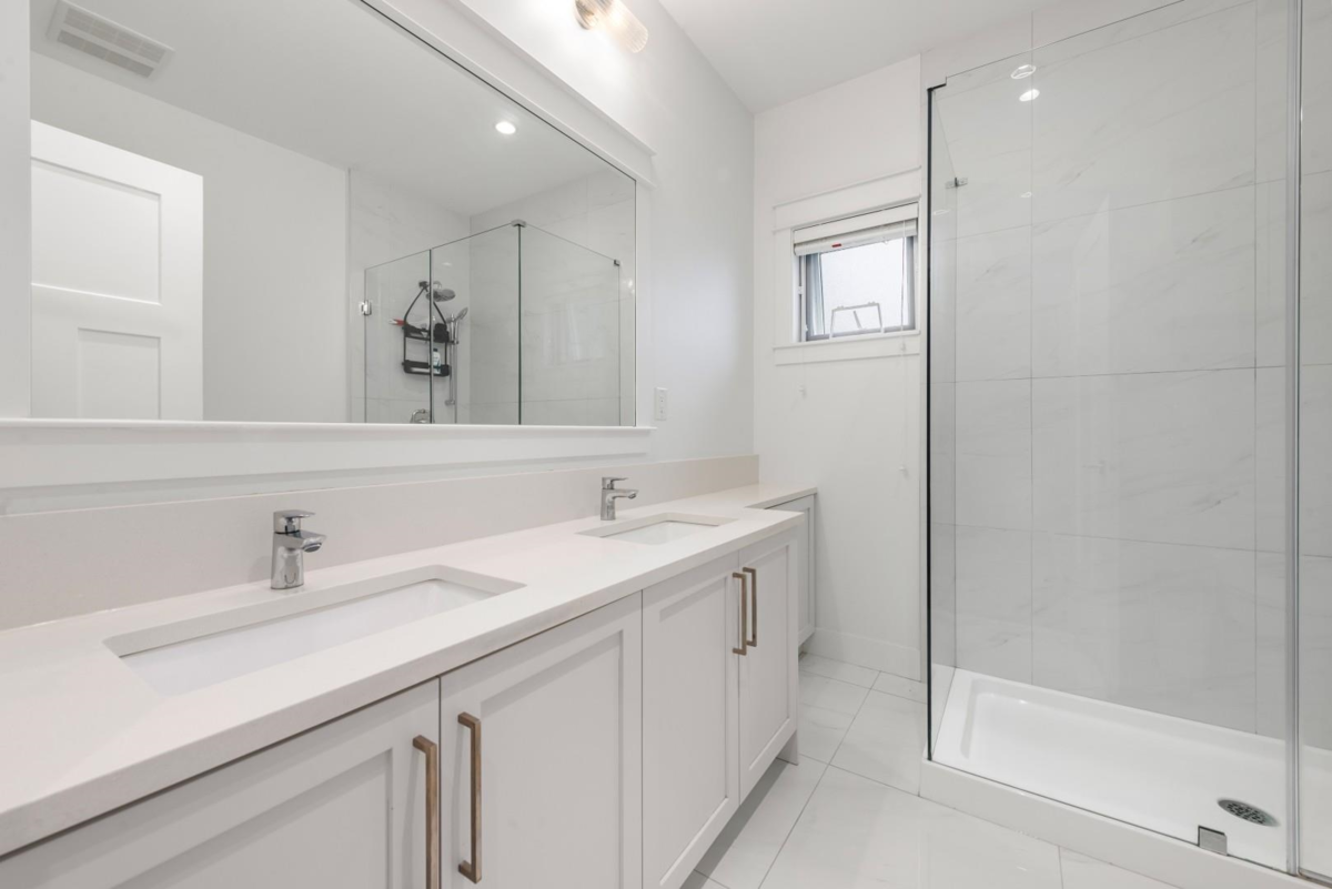 Backyard Photo of 5702 Williams Road, Richmond, BC