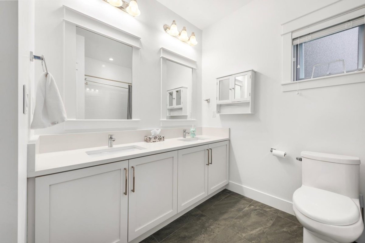 Hallway Photo of 5702 Williams Road, Richmond, BC