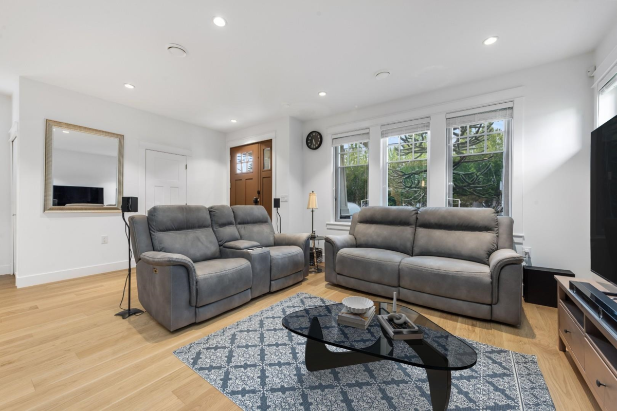 Kitchen Photo of 5702 Williams Road, Richmond, BC
