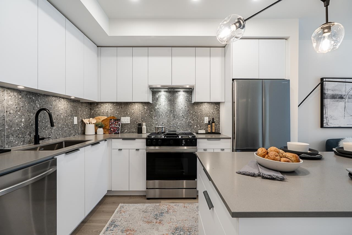 Family Room Photo of 320 7936 206 Street, Langley, BC