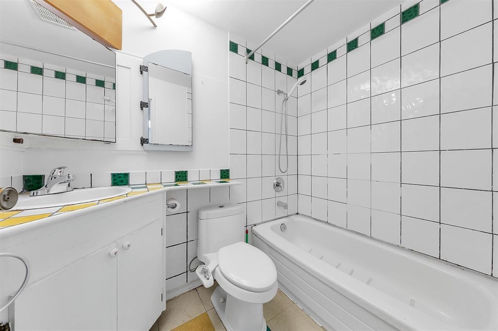 Walk-In Closet Photo of 312 1040 Pacific Street, Vancouver, BC