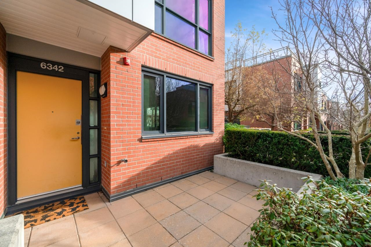 Garden / Landscaping Photo of 6342 Ash Street, Vancouver, BC