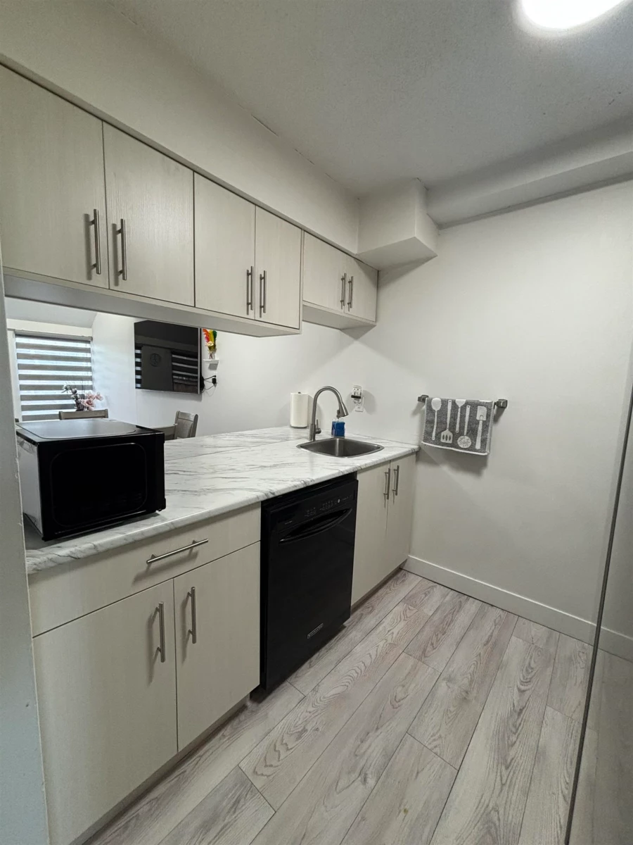 Primary Bathroom Photo of 58 17710 60 Avenue, Surrey, BC