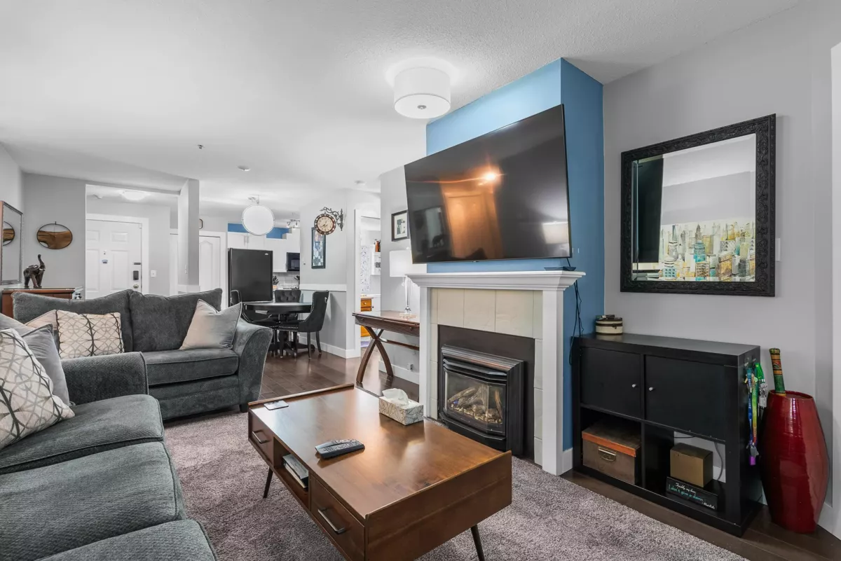 Kitchen Island Photo of 105 2964 Trethewey Street, Abbotsford, BC