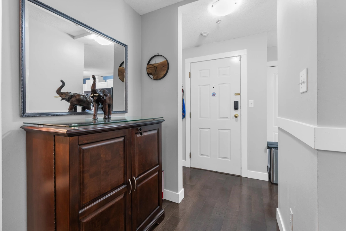 Living Room Photo of 105 2964 Trethewey Street, Abbotsford, BC